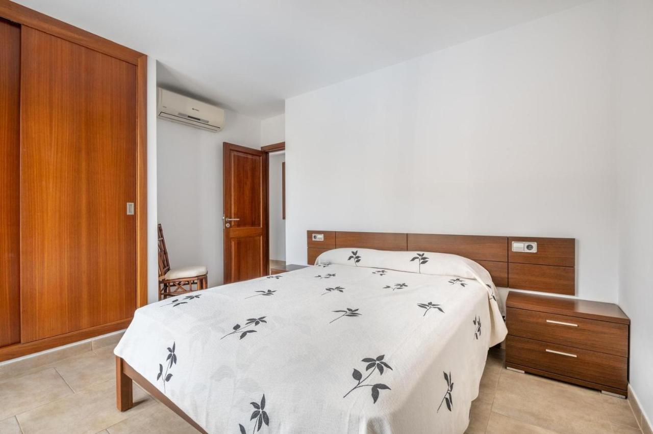 Apartaments Vaixell Santanyi Bagian luar foto