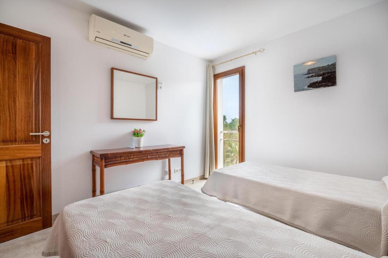 Apartaments Vaixell Santanyi Bagian luar foto